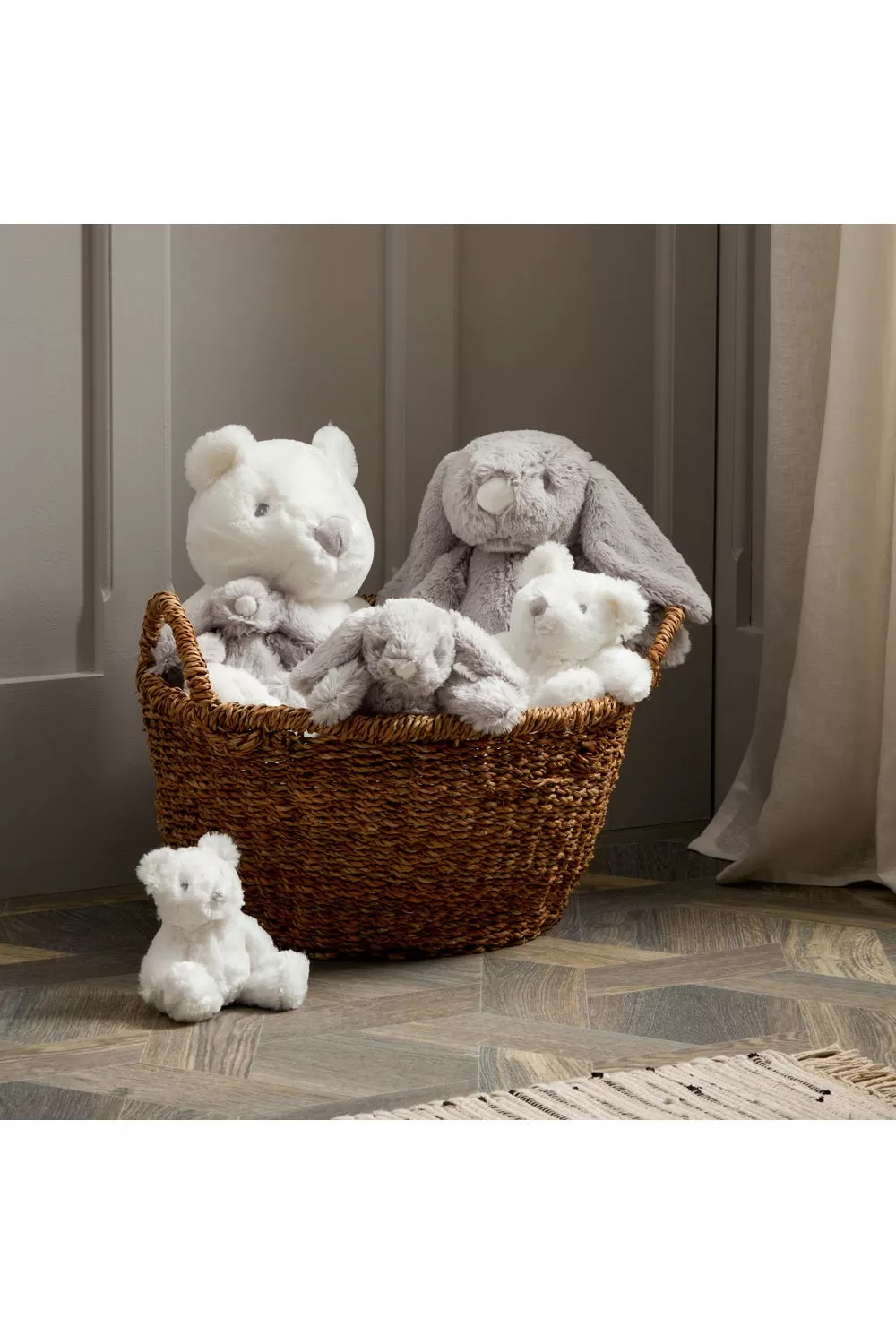 Bambino White Plush Bear Medium 18cm