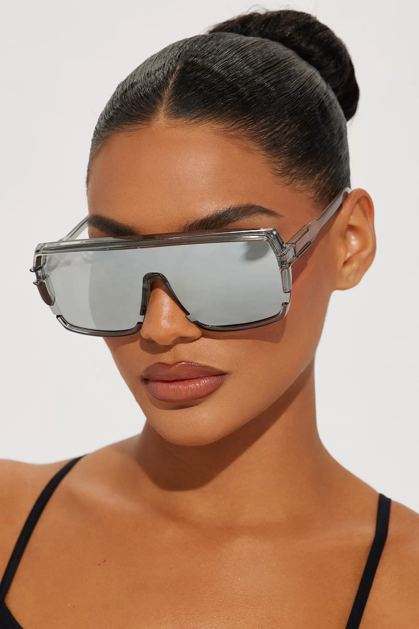 Need To Know Your Name Sunglasses - Silver