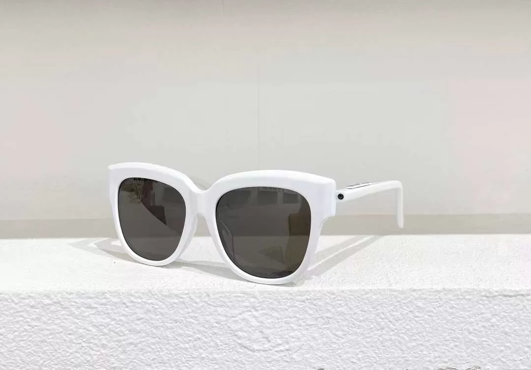 RIM SQUARE SUNGLASSES