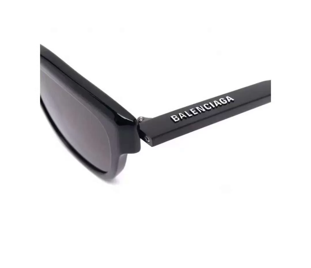 RIM SQUARE SUNGLASSES