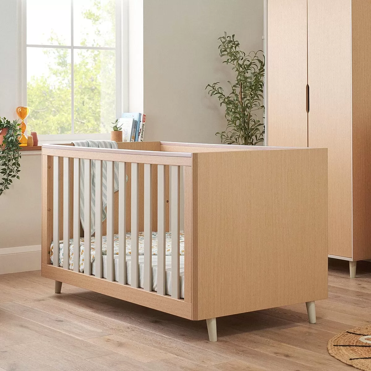 Tutti bambini Fika Cot Bed - Light Oak/White Sand